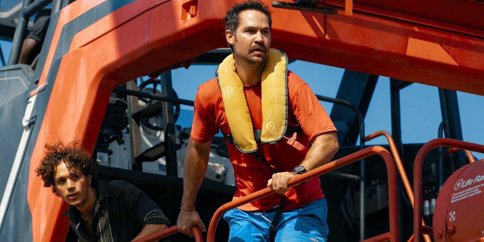 Manuel Garcia-Rulfo brilha em Jurassic World Rebirth, novo sucesso de US$ 869 milhões - Imagem do artigo original