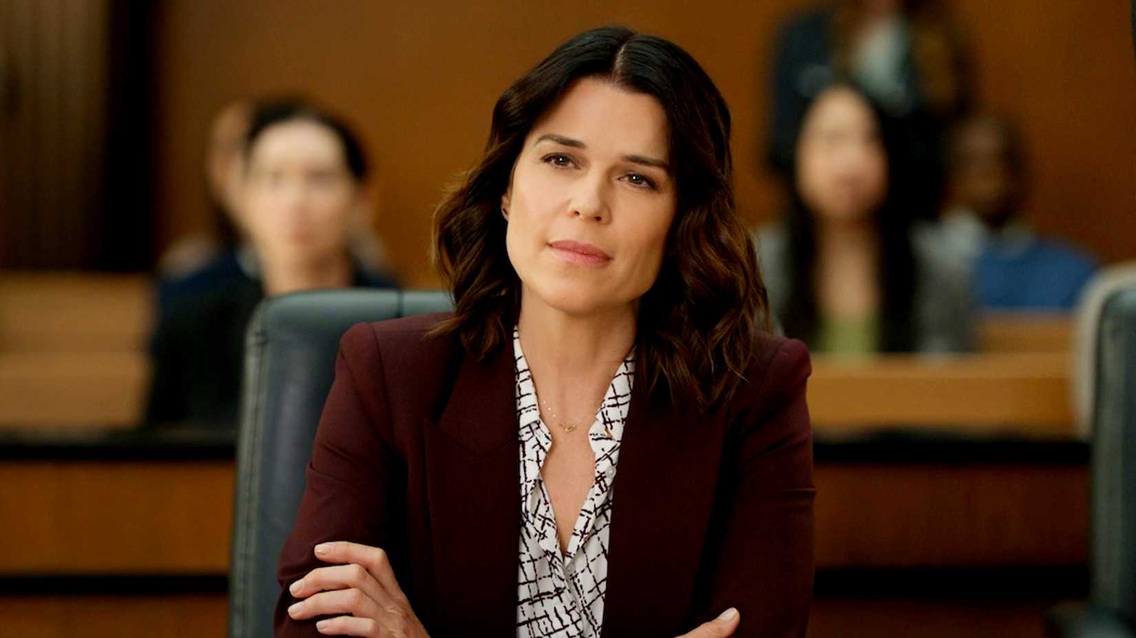 The Lincoln Lawyer temporada 4 aposta em atuações afiadas e ajustes certeiros no romance original - Imagem do artigo original