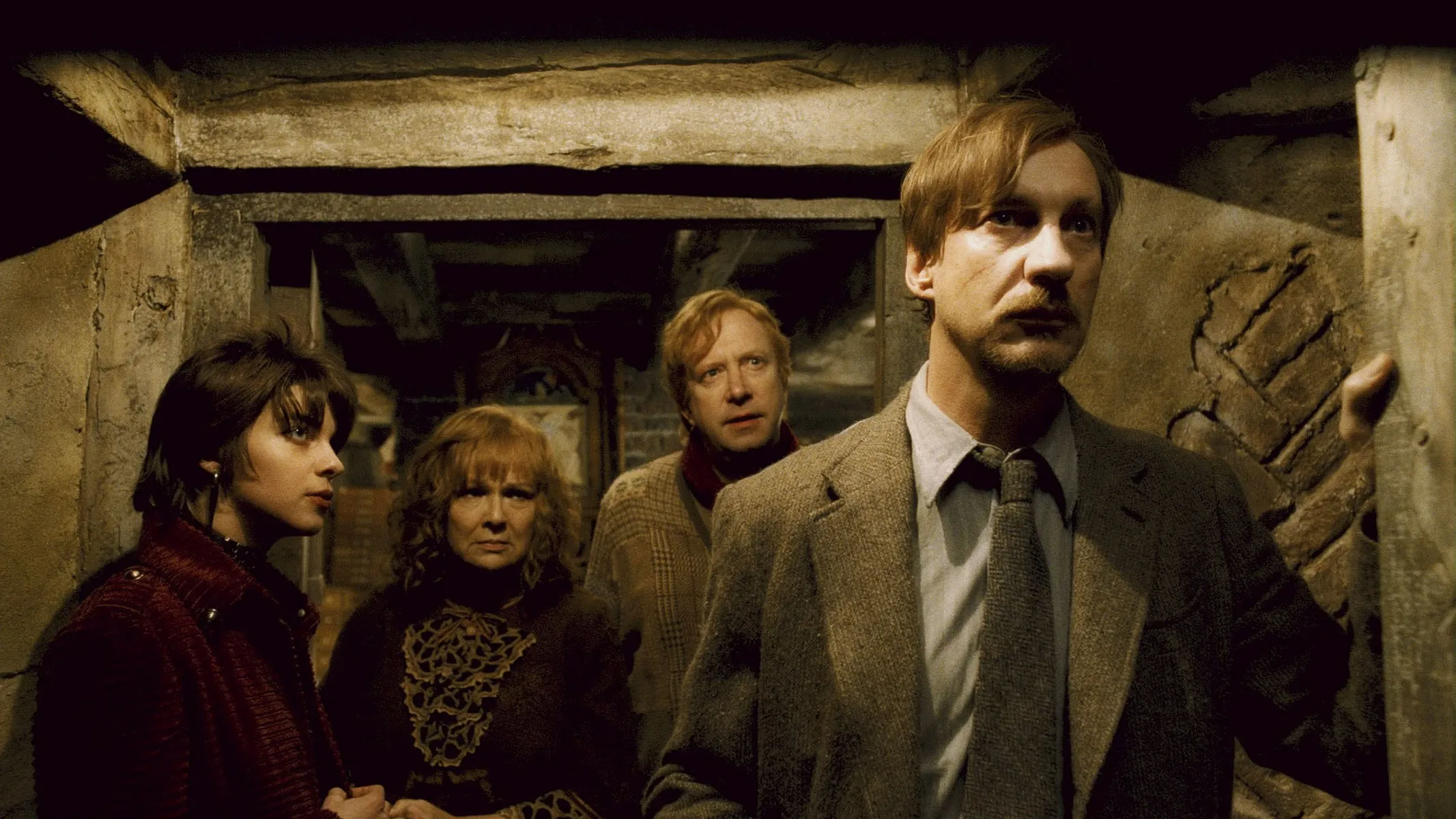 David Thewlis admite exaustão com perguntas sobre retorno a Harry Potter antes da série da HBO - Imagem do artigo
