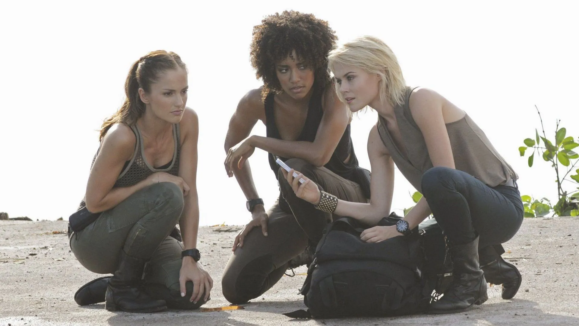 Performance e direção: análise do novo reboot de Charlie’s Angels após 7 anos do filme de Kristen Stewart - Imagem do artigo