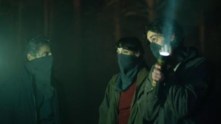 Belén Cuesta e Enric Auquer em cena de Corta-Fogo,