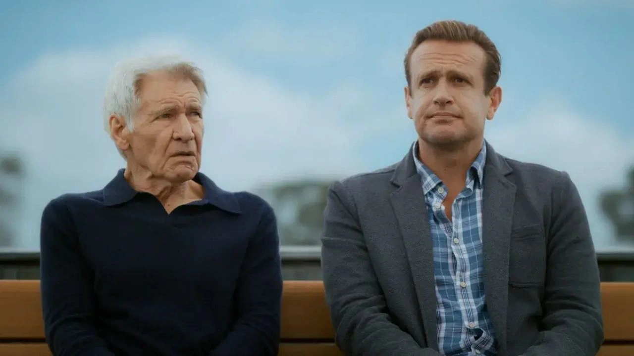 Jason Segel e Harrison Ford com expressões dramáticas na terceira temporada da série Falando a Real no Apple TV+ Jason Segel e Harrison Ford com expressões dramáticas na terceira temporada da série Falando a Real no Apple TV+