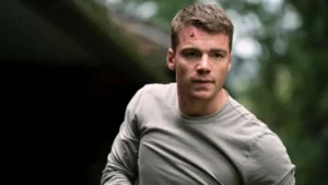 O Agente Noturno vai acabar? Netflix confirma fim da série na 4ª temporada Peter Sutherland em O Agente Noturno