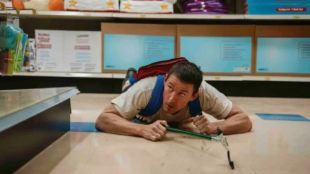 Channing Tatum em cena de O Bom Bandido (Roofman), filme baseado em história real na Prime Video