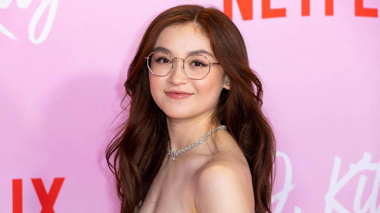 Anna Cathcart interpreta Kitty - segunda temporada é confirmada - Estreia Semana Netflix Anna Cathcart interpreta Kitty em 'Com Carinho, Kitty' - Estreia Semana Netflix