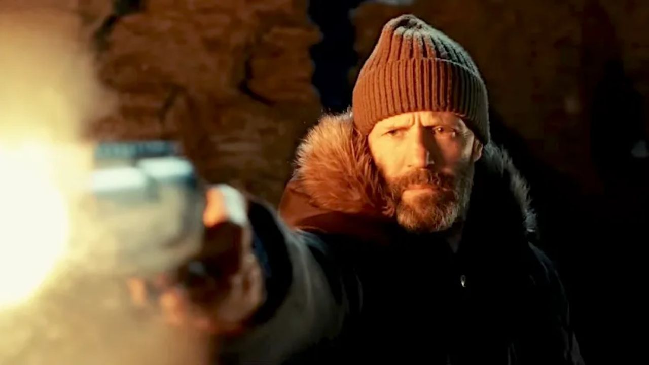 Missão Refúgio chega aos cinemas e coloca Statham em modo sobrevivência Missão Refúgio chega aos cinemas e coloca Statham em modo sobrevivência