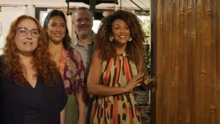 Perfeitos Desconhecidos chega ao Max e prova que ninguém está preparado para a verdade Perfeitos Desconhecidos chega ao Max com drama intenso e expõe como segredos digitais podem destruir relações em minutos