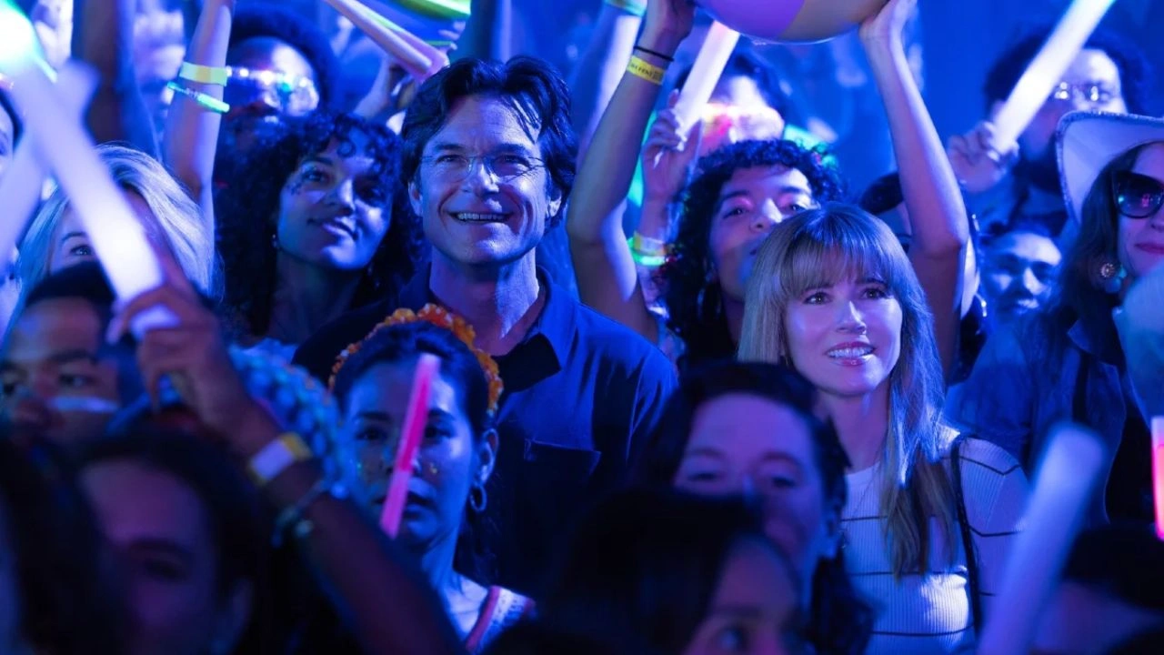 DTF St. Louis Jason Bateman em cena do 2º episódio de DTF St. Louis