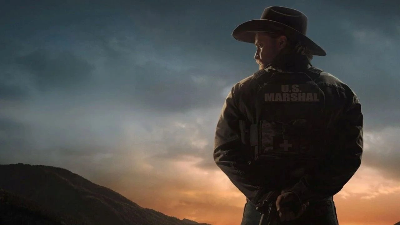 Marshals: Uma História de Yellowstone Luke Grimes como Kayce Dutton em cena de Marshals, série derivada de Yellowstone no Paramount+ Brasil