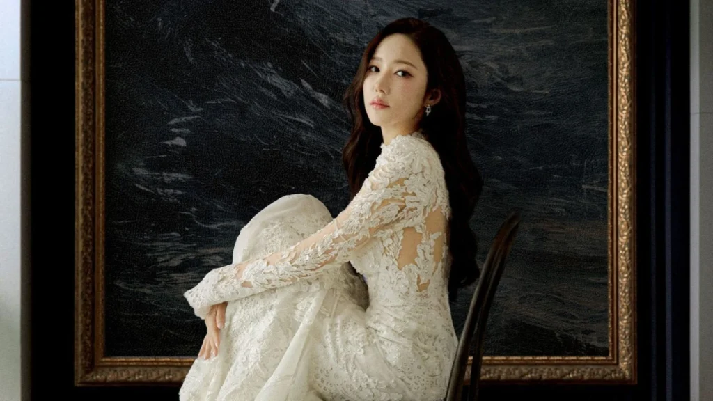 Park Min-young em cena de O Beijo da Sereia, dorama de romance e mistério no Prime Video Brasil