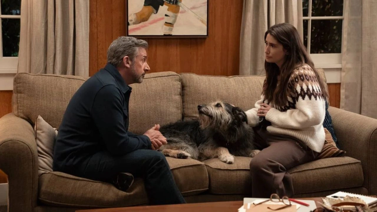 rooster Steve Carell em cena de Rooster, nova série de comédia disponível na HBO Max Brasil