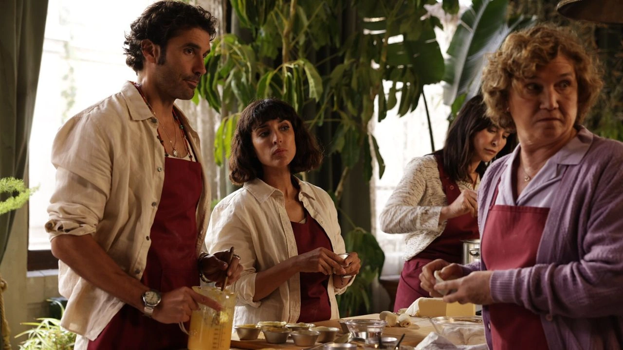 Se É Terça-Feira... É Assassinato Grupo de turistas em Lisboa em cena de Se É Terça-Feira... É Assassinato, série de crime e mistério ambientada em Portugal.