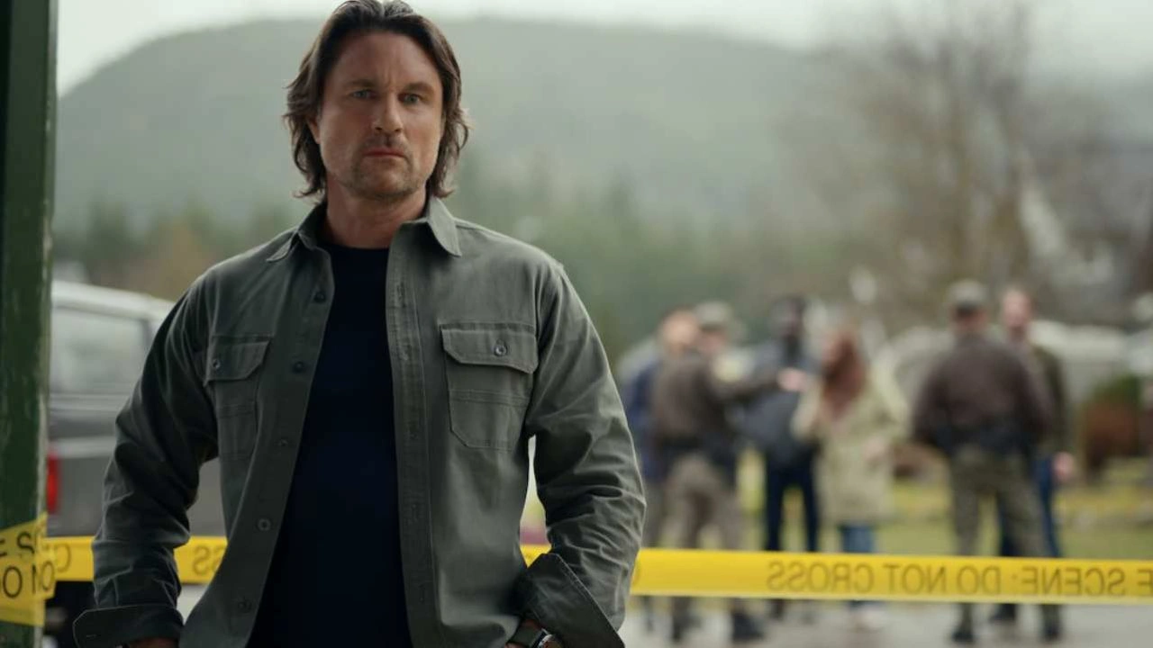 Virgin River Martin Henderson em cena da 7ª temporada de Virgin River, já disponível na Netflix Brasil