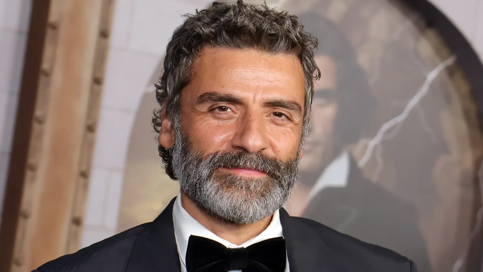Wagner Moura é confirmado substituto de Oscar Isaac em suspense de vampiro ao lado de Kristen Stewart