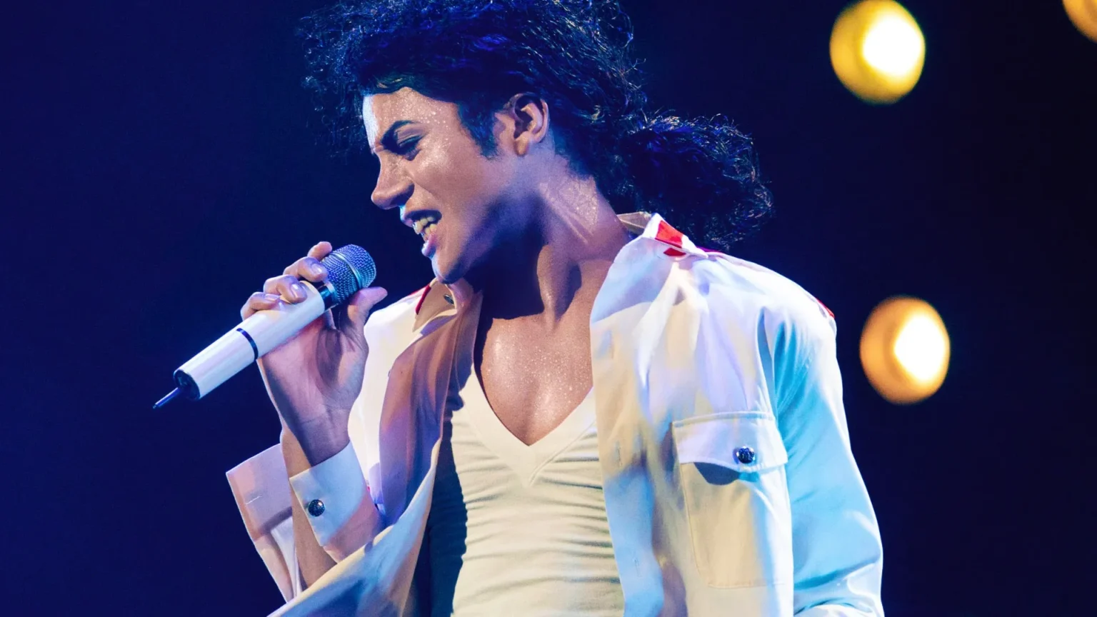 Filme do Michael Jackson deve bater recorde e superar sucesso de biografia premiada há 8 anos