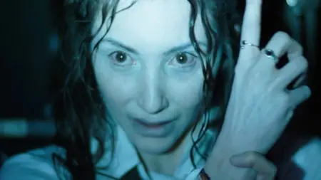 Hokum: O Pesadelo da Bruxa atrasa estreia, mas já chega com 90% de aprovação no Rotten Tomatoes