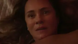 3ª temporada de Os Outros aprofunda a transformação de Cibele e levanta debate sobre vítima, sobrevivência e vilania.