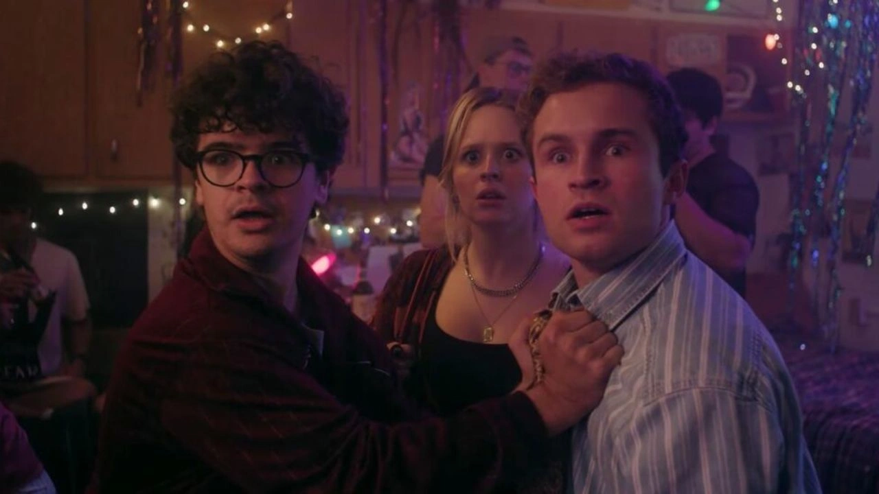 Pizza Movie estreia nesta sexta com Gaten Matarazzo, Daniel Radcliffe e uma ideia tão absurda que vira convite imediato ao play Pizza Movie estreia nesta sexta com Gaten Matarazzo, Daniel Radcliffe e uma ideia tão absurda que vira convite imediato ao play