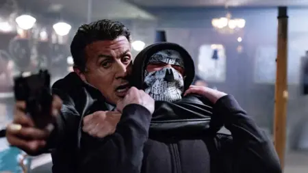 Crítica de Rota de Fuga 2 analisa sequência com Sylvester Stallone que voltou à Netflix e já figura entre os filmes mais vistos.