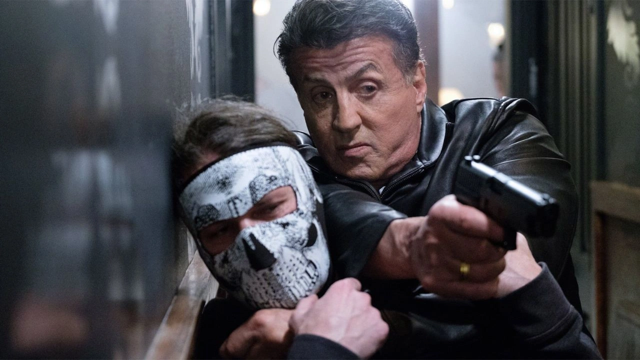 Crítica de Rota de Fuga 2 analisa sequência com Sylvester Stallone que voltou à Netflix e já figura entre os filmes mais vistos. Crítica de Rota de Fuga 2 analisa sequência com Sylvester Stallone que voltou à Netflix e já figura entre os filmes mais vistos.