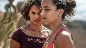 Cangaço Novo: final explicado da 2ª temporada mostra guerra, sacrifício e nova era Cena da 2ª temporada de Cangaço Novo