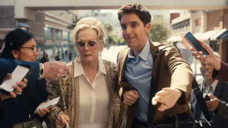 Hacks: que horas sai o 2º episódio da 5ª e última temporada e o que esperar Cena da 5ª e última temporada de Hacks