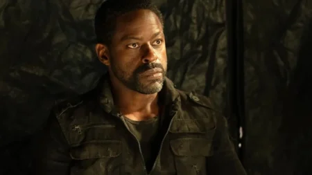 Paradise vai ter 3ª temporada? Veja o que sabemos até agora Xavier em cenário tenso de Paradise, série do Disney+ que já teve a 3ª temporada confirmada.