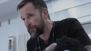 Cena da série The Pitt da HBO Max