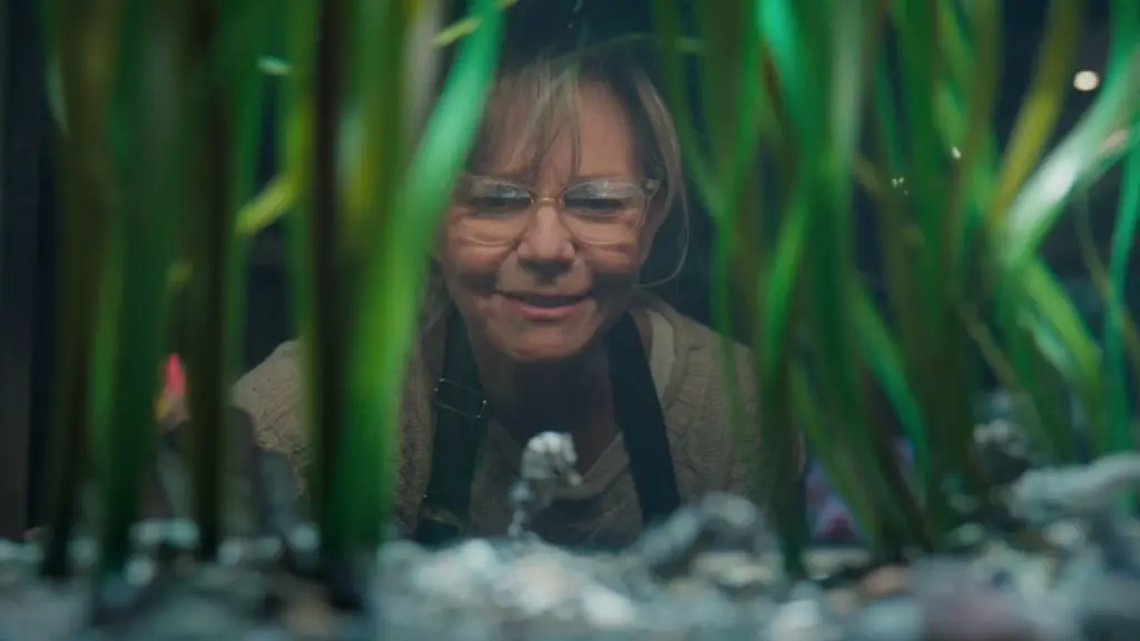 Criaturas Extraordinariamente Brilhantes reúne Sally Field e Alfred Molina em drama disponível no streaming