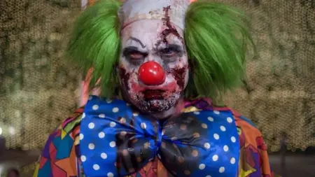 Crítica de Zumbilândia: o filme de zumbi virou clássico absoluto da comédia chegou agora no HBO Max Misturando terror, humor e ação, Zumbilândia continua sendo um dos filmes mais divertidos do gênero