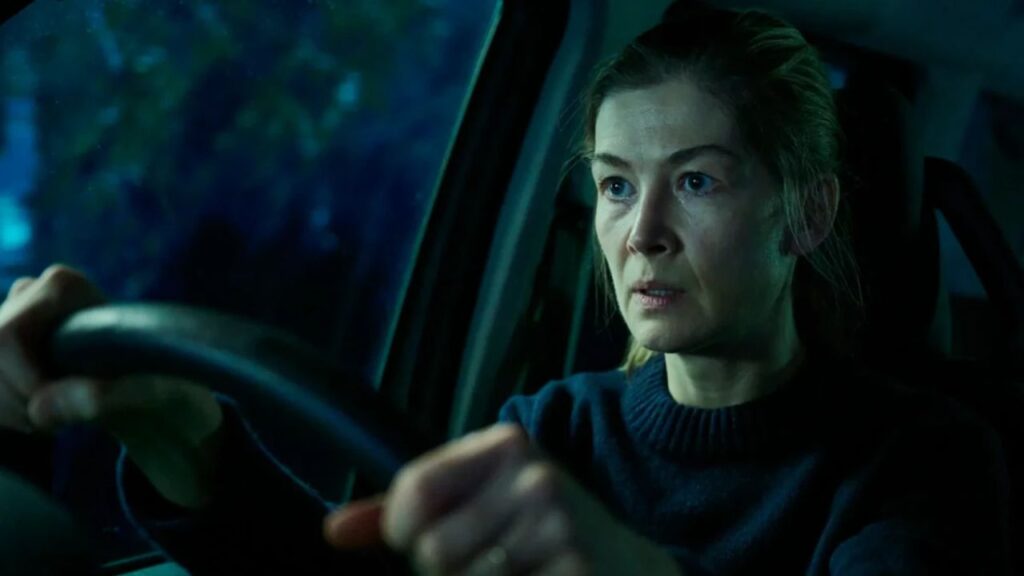 Hallow Road: Caminho Sem Volta divide opiniões porque esconde um drama sobre culpa sob a aparência de um thriller.