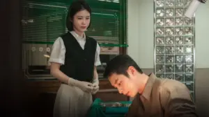 Resumo do episódio 2 de Doutor à Beira do Amor: Ji-ui tenta fugir da ilha Cena de Doutor à Beira do Amor