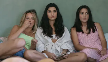 A morte de Sevgi em Uma Nova Mulher é o momento mais difícil da série turca da Netflix Sevgi em cena da 3ª temporada de Uma Nova Mulher (Netflix