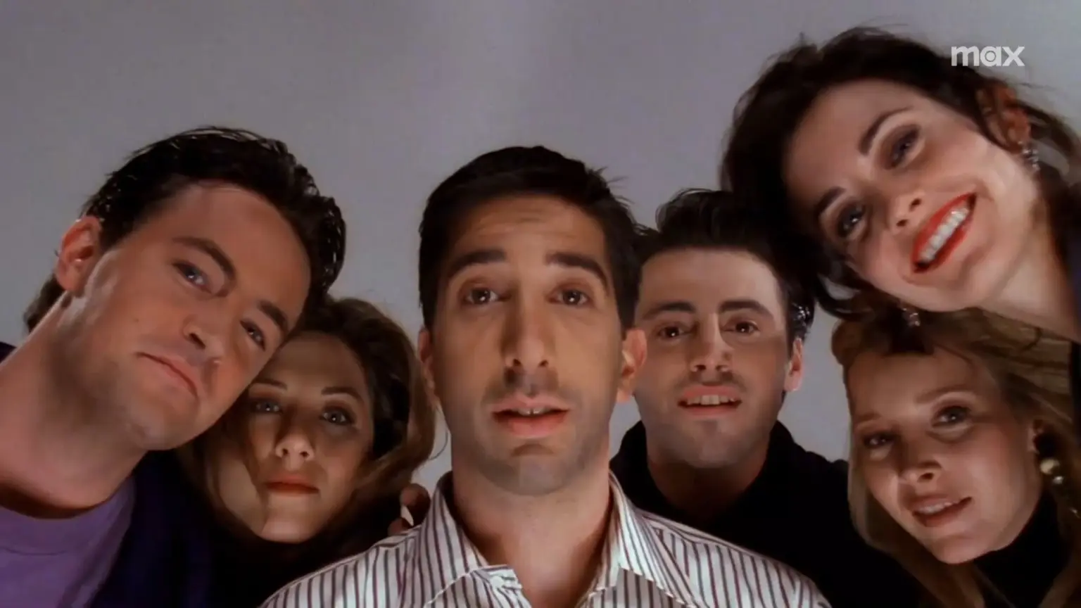 Friends volta para a Netflix Brasil após 5 anos, com as dez temporadas completas Friends sumiu da Netflix por quase seis anos