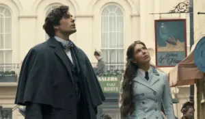 Enola Holmes 3 Final Explicado: a vilã do filme estava escondida à vista de todos desde o começo do filme Millie Bobby Brown em Enola Holmes 3 investigando caso de Moriarty disfarçada