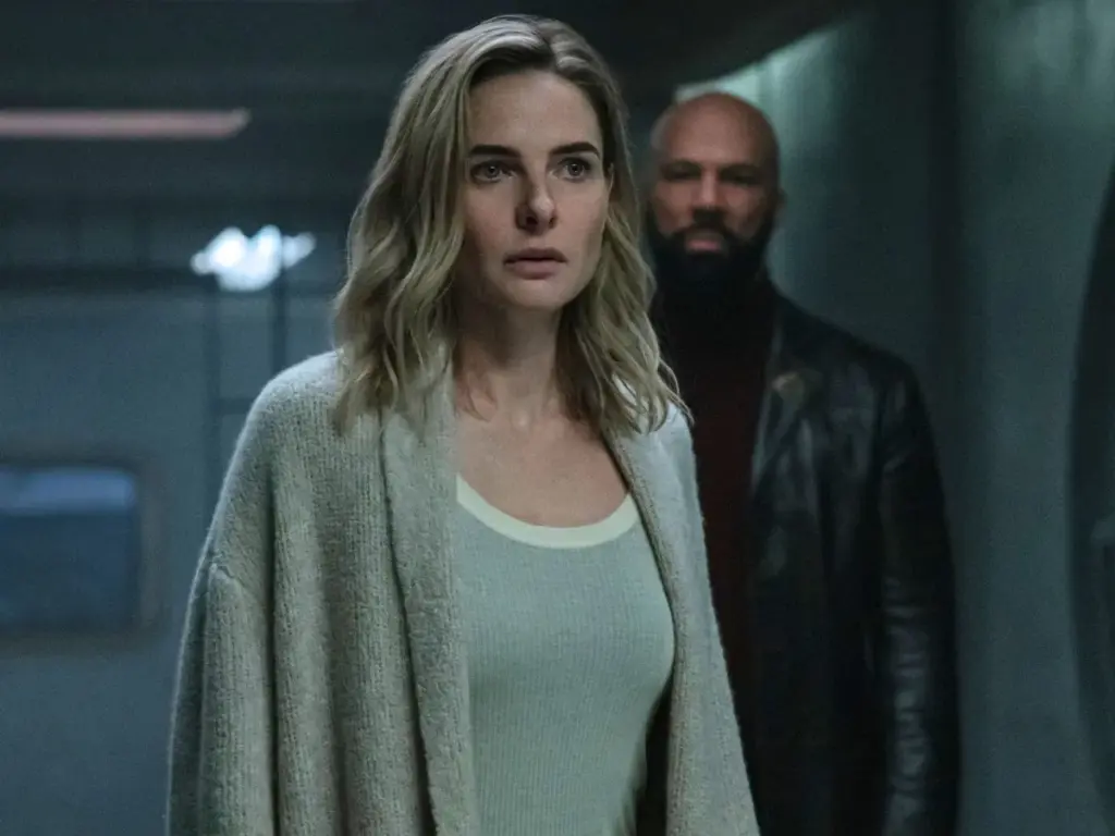 Rebecca Ferguson como Juliette Nichols enfrenta ameaças no silo 3ª temporada