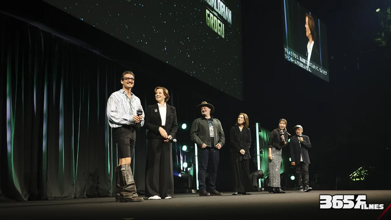 Painel de O Mandaloriano e Grogu na Star Wars Celebration de 2025, com Pedro Pascal e Sigourney Weaver