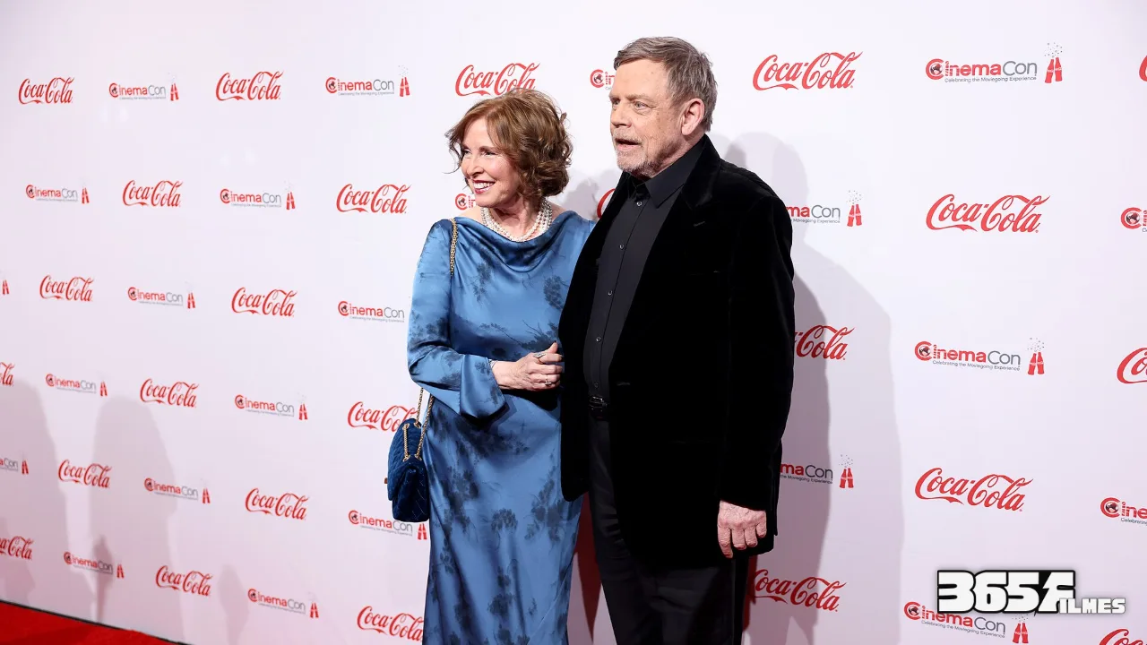 Mark Hamill, o Luke Skywalker da trilogia clássica, com Marilou Hamill na CinemaCon de 2025
